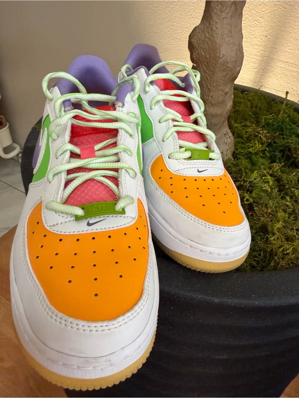 Nike Air Force 1 low unisex 🌟 
Men 7 
Youth 7Y 
Woman 8.5